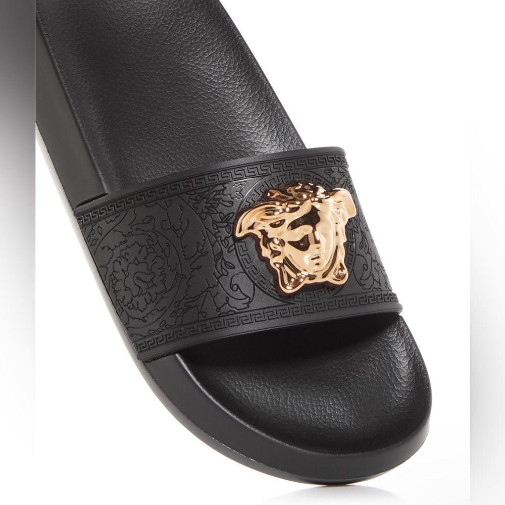 NWT Versace Women's Medusa Slide Sandals Dust Bag, Box & Authenticity Card - Picture 2 of 7